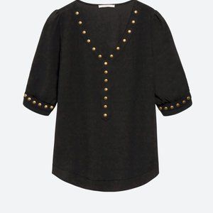 41 Hawthorn Lisbon stud detail blouse
